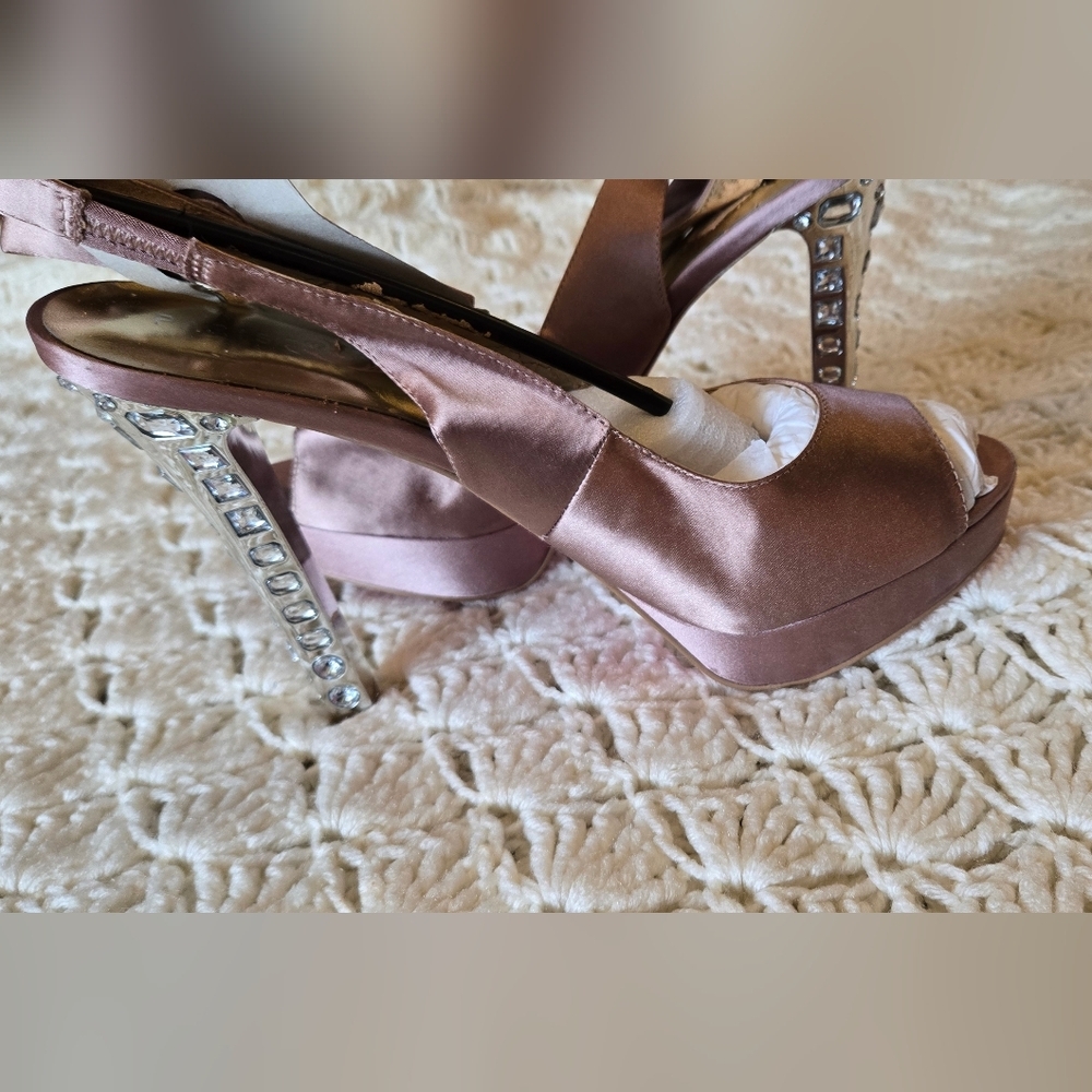 Paris Hilton Women's Nude With Bow 5 In Rhinestone Heels Y2k Pink Bottoms